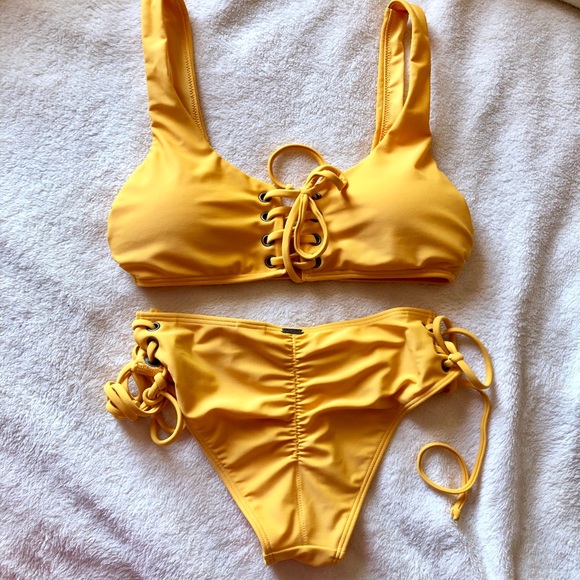 ❌SOLD Hollister Bikini set - Picture 1 of 5